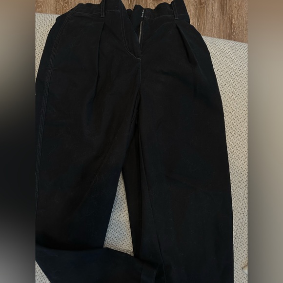 Day off Pant Aritzia in black - Picture 3 of 3